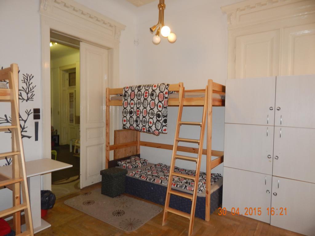 Violet Hostel บูดาเปสต์ ภายนอก รูปภาพ