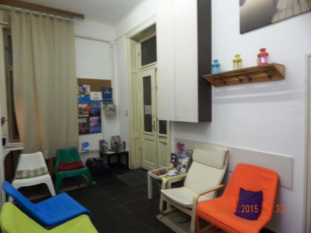 Violet Hostel บูดาเปสต์ ภายนอก รูปภาพ