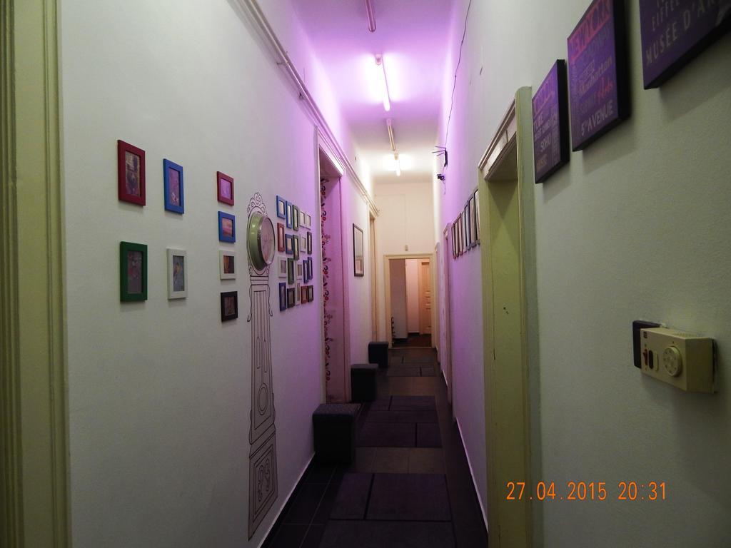 Violet Hostel บูดาเปสต์ ภายนอก รูปภาพ